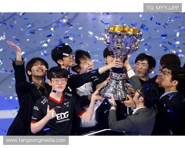 深入分析EDG战队的防守策略与战术执行细节 深入分析EDG战队的防守策略与战术执行细节