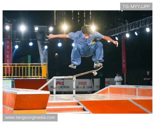 深圳滑板队在全国滑板配合排行榜中荣获第六名的佳绩 深圳滑板队在全国滑板配合排行榜中荣获第六名的佳绩