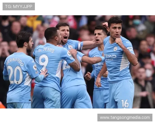 伯顿查与查尔顿的激烈对决谁能在赛场上笑到最后 伯顿查与查尔顿的激烈对决谁能在赛场上笑到最后