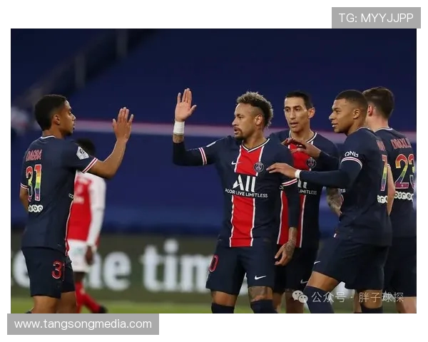 巴黎圣日耳曼与利物浦最新阵容对比分析及战术解析