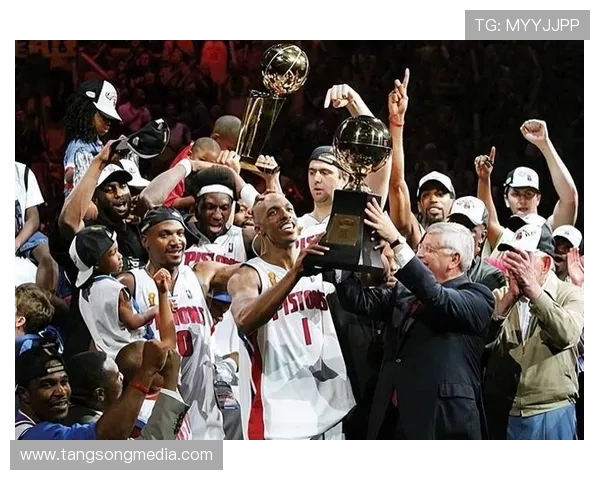 活塞与骑士第五场激战回顾球队表现与关键时刻分析