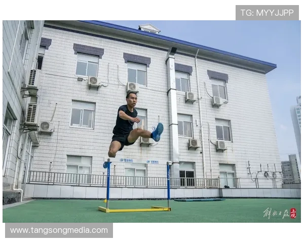 重庆滑板队的盯防战术解析与实战应用探讨 重庆滑板队的盯防战术解析与实战应用探讨