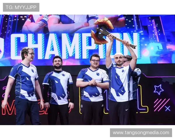 FPX战队在DOTA2比赛中的意识提升与战术创新分析